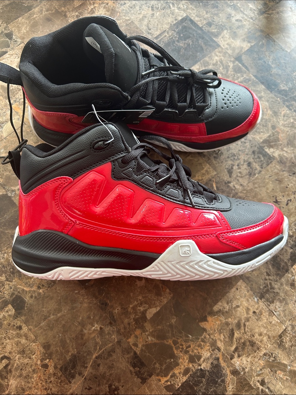NWT 🆕 And1 Men's High-Top Basketball Sneakers - Black & Red size 9
